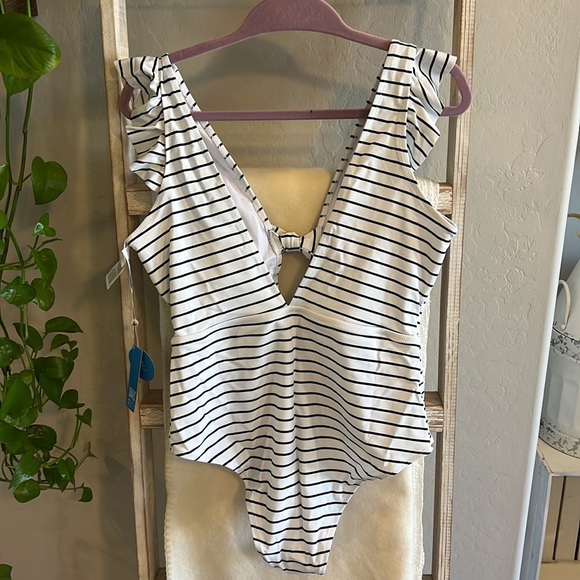 Cupshe White And Black Stripe Ruffle One Piece Swimsuit Deep V - Picture 2 of 3